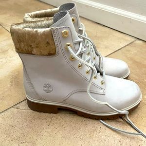 Beautiful Timberlands! Worn once.